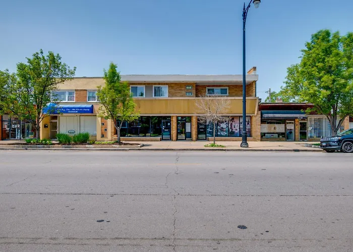 Apartment 5 Mi To Midway: Walkable